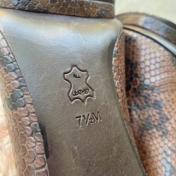 Tory Burch Jude-Amazon Snake Print Signature Pumps Heels EUC - Picture 12 of 12